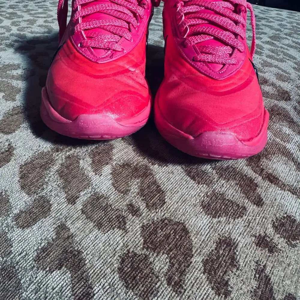 Nike pre owned